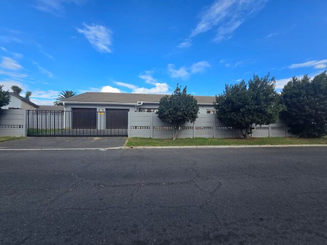 <!--[if BLOCK]><![endif]--> 128  Hoff, Peerless Park East, Kraaifontein <!--[if ENDBLOCK]><![endif]-->